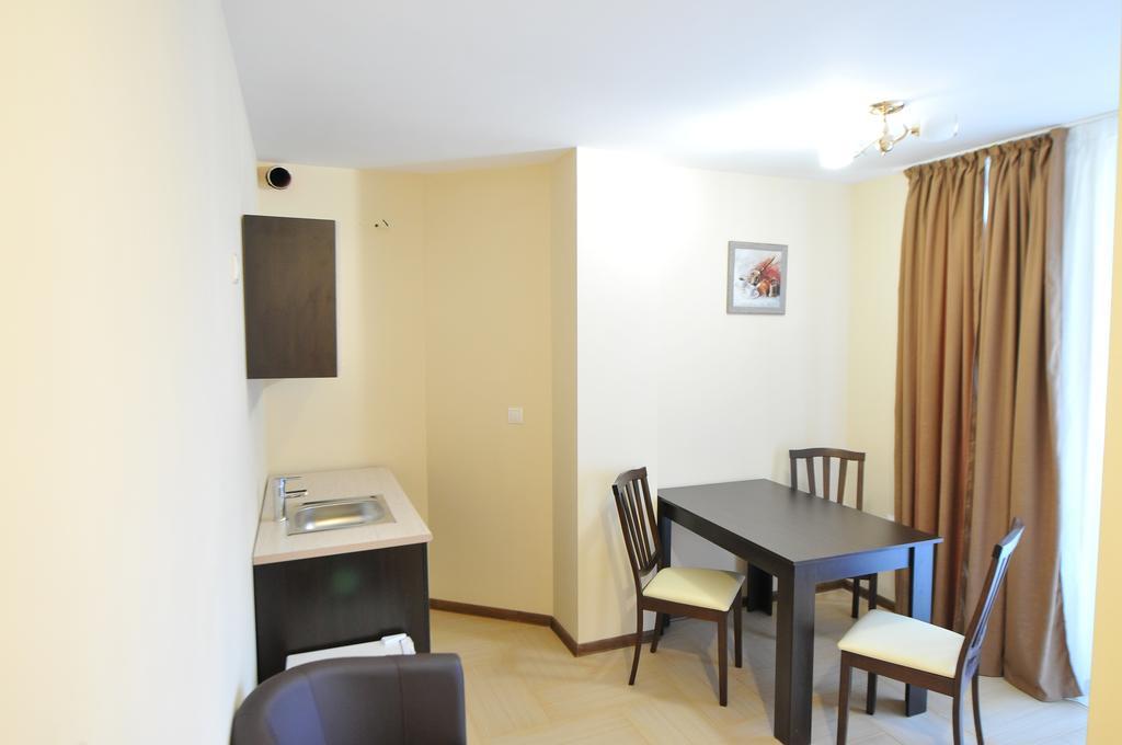 Diva Hotel Blagoewgrad Zimmer foto