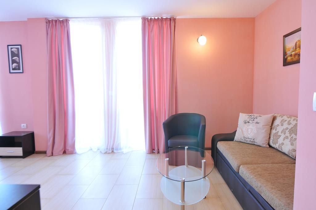 Diva Hotel Blagoewgrad Zimmer foto