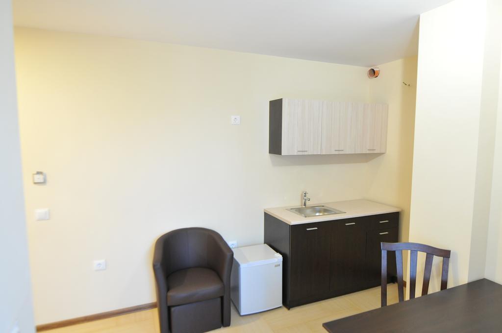Diva Hotel Blagoewgrad Zimmer foto