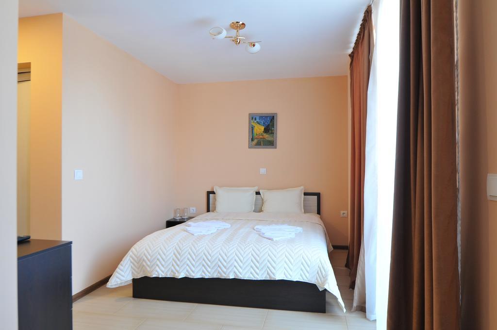 Diva Hotel Blagoewgrad Zimmer foto